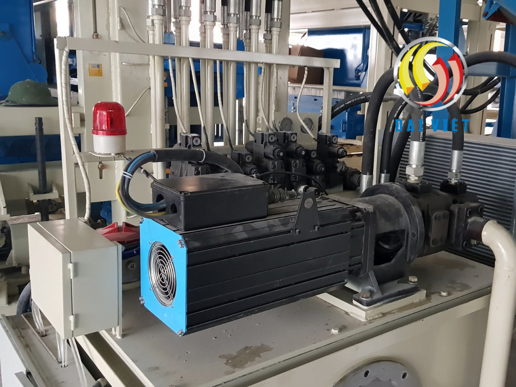 motor servo trong dây chuyền gạch không nung