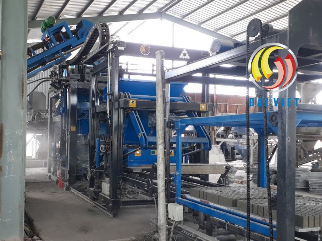 Hình ảnh ưu điểm của công nghệ rung Servo sản xuất gạch không nung