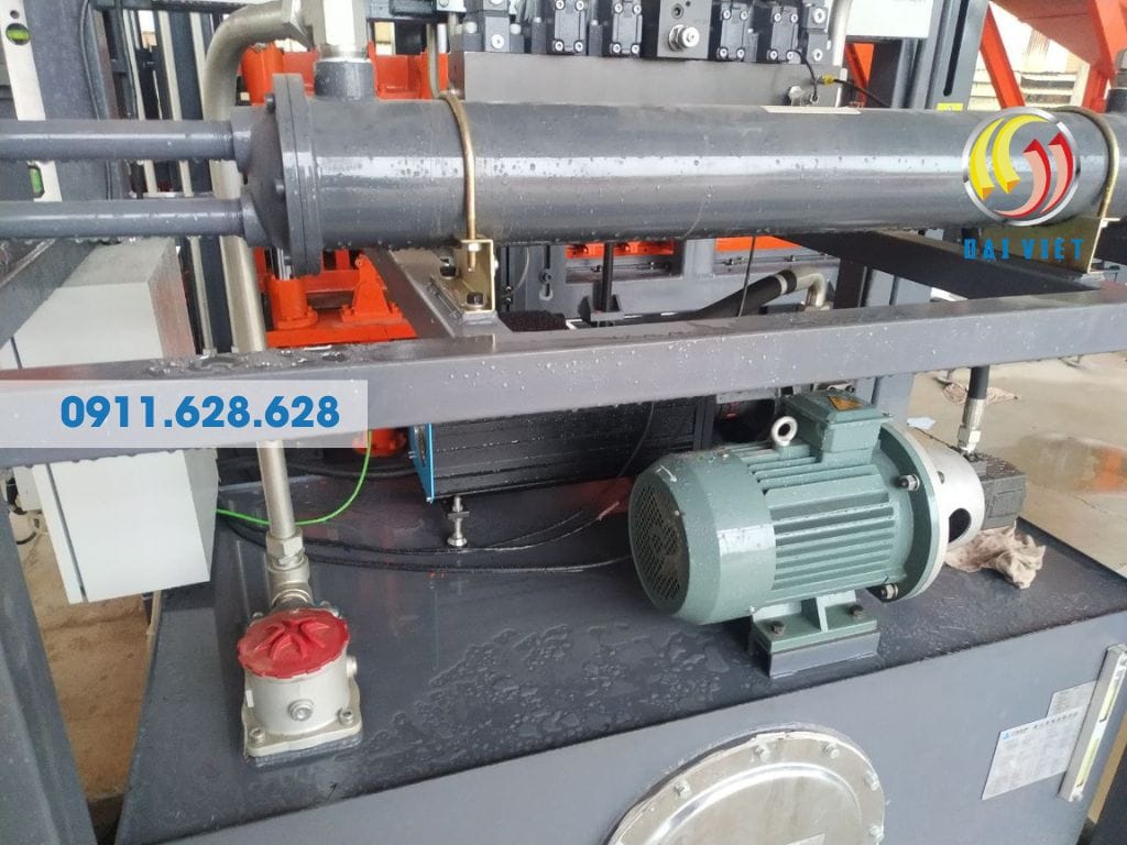 Hình ảnh lắp motor Servo dây chuyền sản xuất gạch không nung Bình Dương