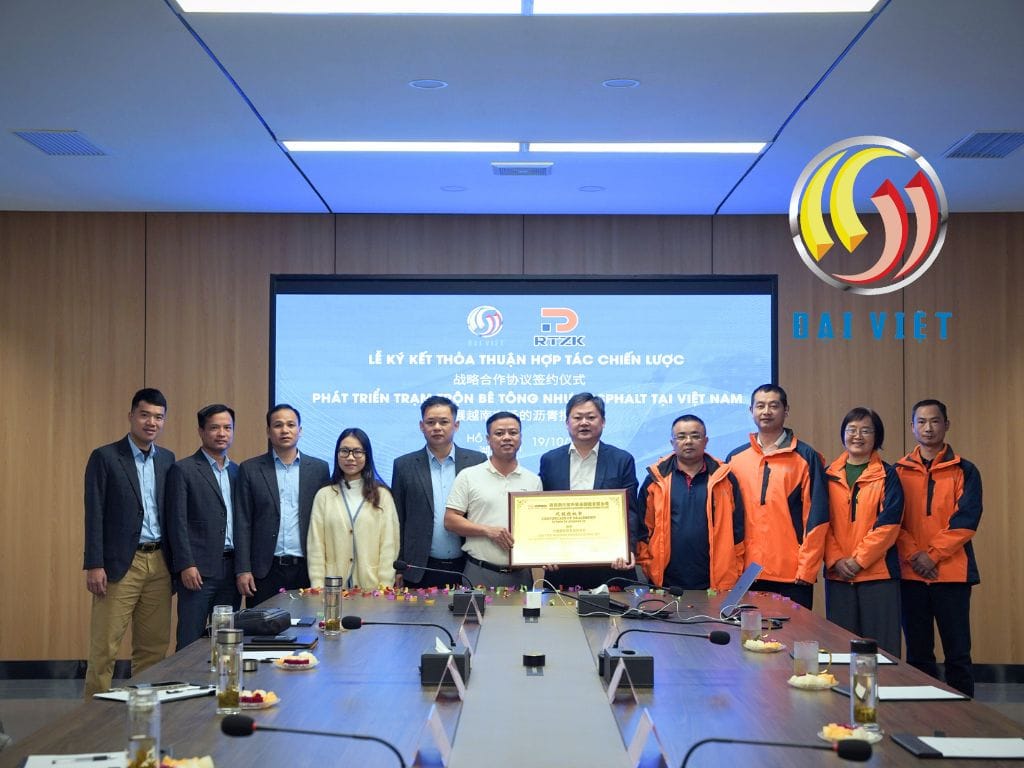 Hình ảnh Đại Việt và Nhuận Thiên hợp tác chến lược về trạm trôn bê tông nhựa nóng